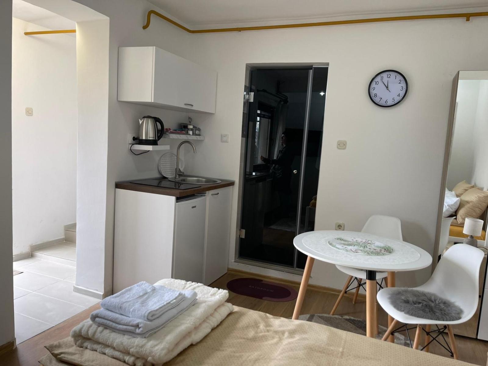 Studio Apartman Sedrenik Saraievo Exterior foto